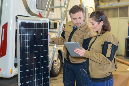 Mechanics with solar panel for camper van