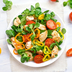 Chicken salad with vegetables