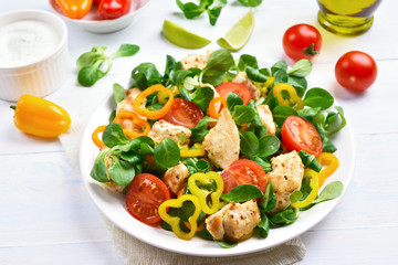 Chicken salad with vegetables