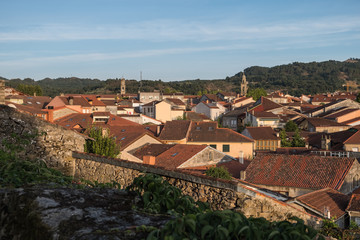 Vista de de las casas de Allariz  desde el castillo, Ourense. Galicia.