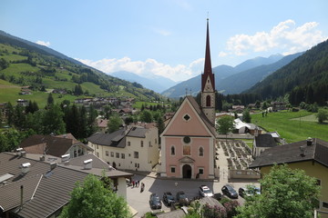Fototapeta na wymiar Blick auf Mareit im Ridnauntal, Südtirol