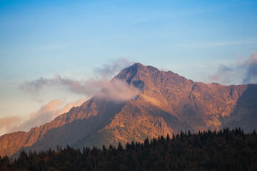 Fototapeta premium Fall in High Tatras at susnet