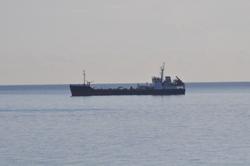 Obraz premium The cargo ship transportation