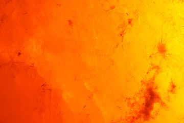 天然岩塩ランプの放つ癒しの光