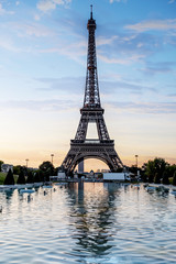 Fototapeta na wymiar Morning colors in Eiffel Tower