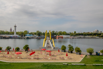 Der neue Copa Beach an der Neuen Donau im Sommer, in Wien, Österreich