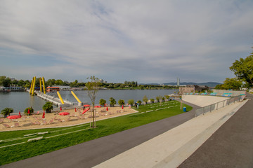Der neue Copa Beach an der Neuen Donau im Sommer, in Wien, Österreich