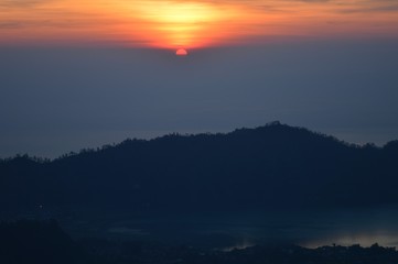 Obraz premium sunset in mountains