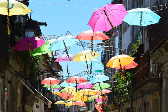Parapluies multicolores