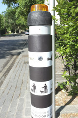 Pedestrian crossing traffic pole for blind people
