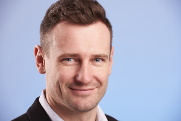 Obraz premium Close-up portrait of caucasian young man