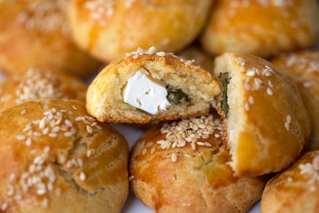 ev yapımı peynirli poğaça