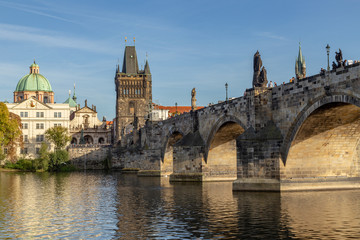 Fototapeta na wymiar Altstadt, Moldau und Karlsbrücke