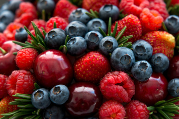 Obraz premium Set of various fresh summer berries. Mix of raspberries, blueberries, cherries, strawberries, blueberries.