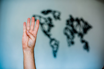 Mano, cuatro, viajes © César Salas