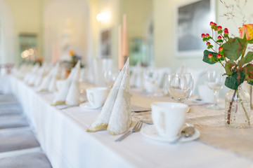 feierliche Tischdekoration