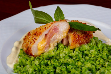 Cordon bleu cutlet