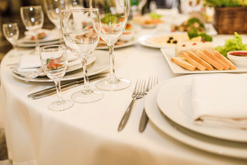 Table setting for an event party or wedding reception. 