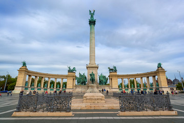 Fototapeta na wymiar Heroes square in Budapest, Hungary