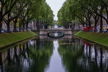 Fototapeta na wymiar canal in dusseldorf