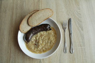Blood sausage, sauerkraut and bread