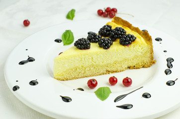 Cheese Cake with blackberries and red currant