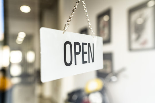 Open hanging poster in a crystal setting