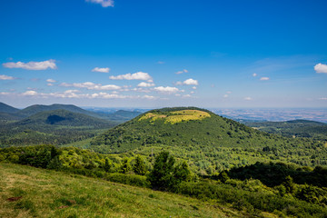 Fototapeta na wymiar Randonnée au Puy Pariou en Auvergne