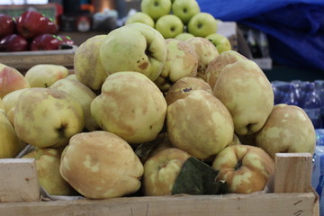 Raw quince fruits