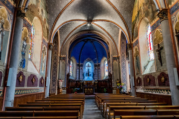 Fototapeta na wymiar Église Saint-Ferreol de Murol