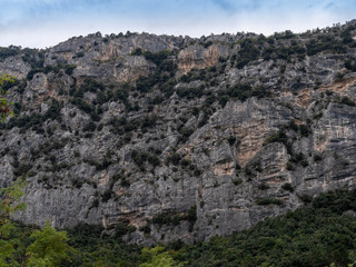 Fototapeta na wymiar Klettergebiet Parete San Paolo Süd destra - in Memoria - in den Gardaseebergen bei Arco