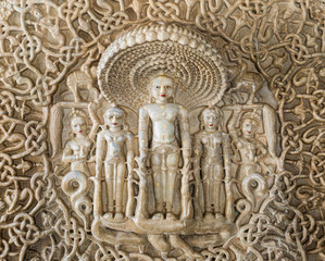 Fünf Religöse Figuren aus indischem Tempel