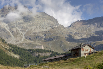 Fototapeta na wymiar Alpine landscapes