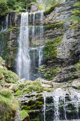 The waterfalls of Saint-Même circus