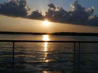 Obraz premium Sonnenuntergang an der Masurischen Seenplatte