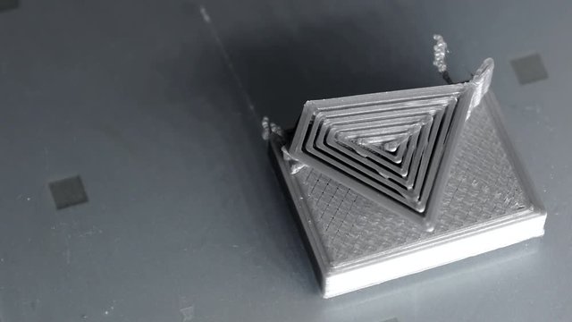3D Diy printer printing  parts in time lapse
