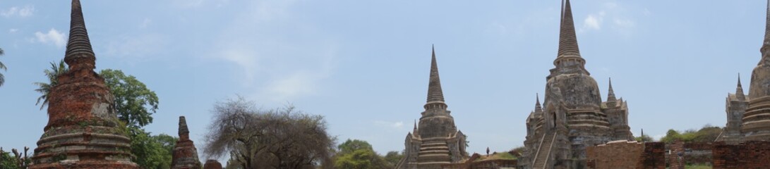 Ruins of majestic royal palace temple with 3 restored towers & views of the surrounding area - Wat Phra Si Sanphet
