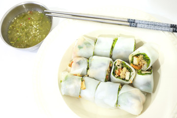 Noodle rolls with vegetables