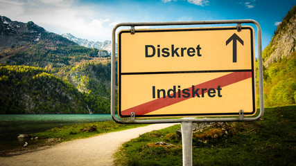 Schild 379 - Diskret