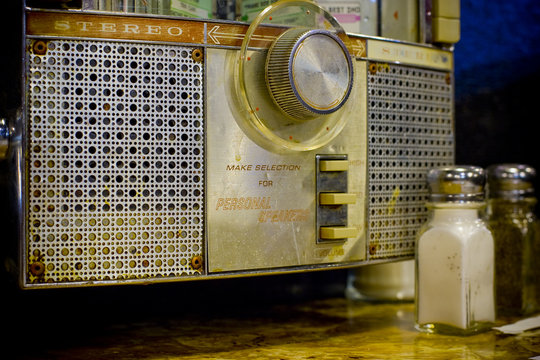 Vintage Diner Table Top Restaurant Stereo Jukebox 