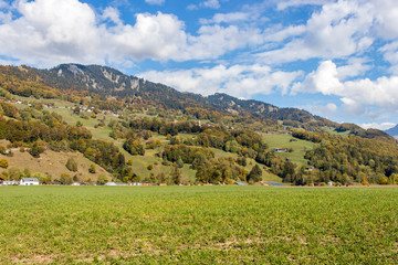 Fototapeta na wymiar Berglandschaft im Prättigau in der Schweiz
