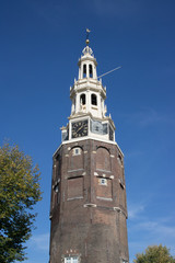 Fototapeta na wymiar Grachten-Perspektive in Amsterdam 