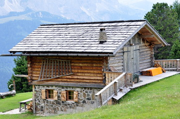 Hütte in den Dolomiten