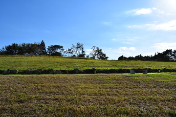 日本平　ホテル　庭　庭園　芝生　雲　高台