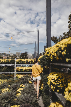 FLOWERS GIRL