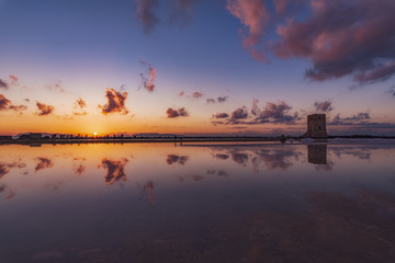 Tramonto riflesso sull'acqua, Saline di Trapani IT