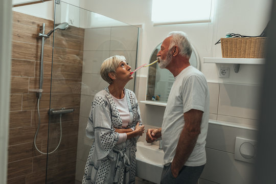 Freshening up together - Powered by Adobe