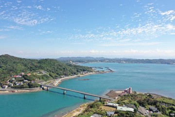 Fototapeta na wymiar Japan's beautiful emerald green sea