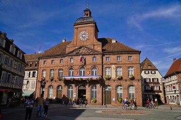 Fototapeta na wymiar Rathaus in Wissembourg
