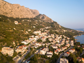 Obraz premium Aerial Sunset Neighbourhood Omis, Croatia - Studio Fenkoli photography by Tiina Söderholm